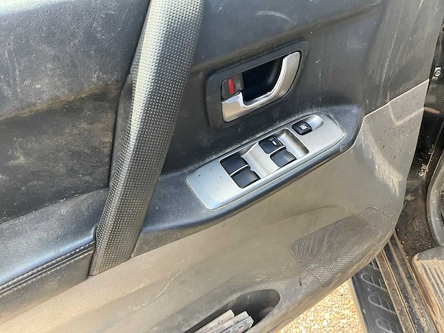 2006 mitsubishi pajero 3.2 di-d glx lb sw bedrijfswagen - afbeelding 31 van  34
