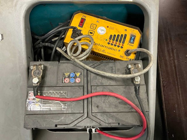 2006 mp 50 bt zelfrijdende veegmachine - afbeelding 8 van  8