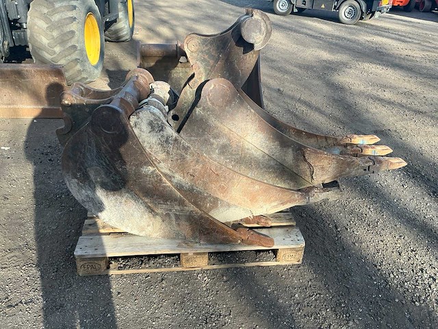 2006 new holland mh3.6 mobiele kraan - afbeelding 13 van  30