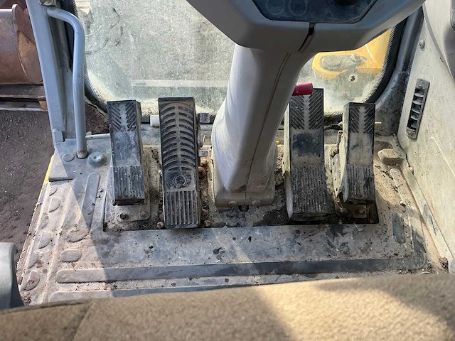 2006 new holland mh3.6 mobiele kraan - afbeelding 24 van  30