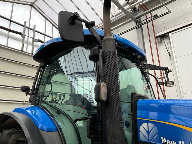 2006 new holland t6020 plus vierwielaangedreven landbouwtractor - afbeelding 25 van  35