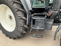 2006 new holland t6020 plus vierwielaangedreven landbouwtractor - afbeelding 4 van  8