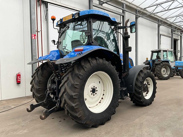 2006 new holland t6020 plus vierwielaangedreven landbouwtractor - afbeelding 12 van  35