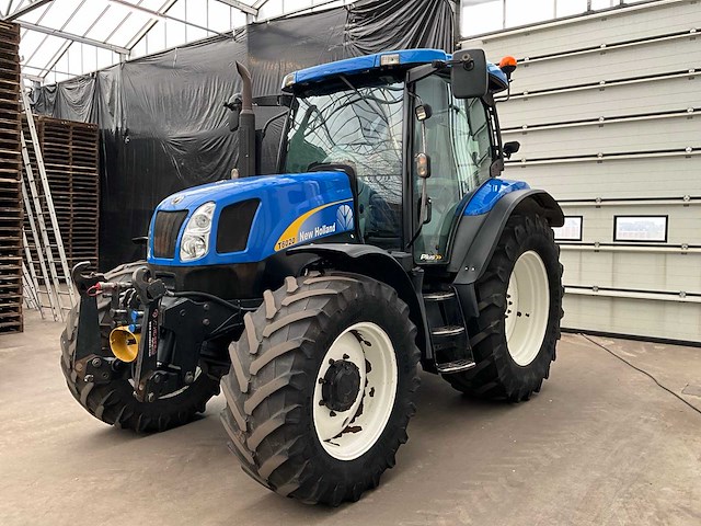 2006 new holland t6020 plus vierwielaangedreven landbouwtractor - afbeelding 6 van  8