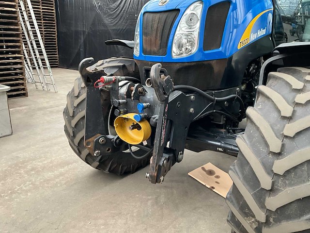 2006 new holland t6020 plus vierwielaangedreven landbouwtractor - afbeelding 28 van  35