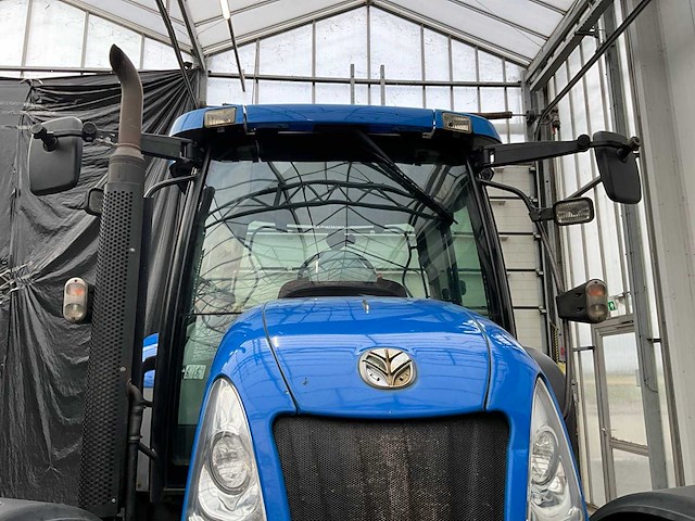2006 new holland t6020 plus vierwielaangedreven landbouwtractor - afbeelding 8 van  8
