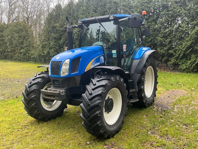 2006 new holland t6020 vierwielaangedreven landbouwtractor tst-60-l - afbeelding 1 van  46
