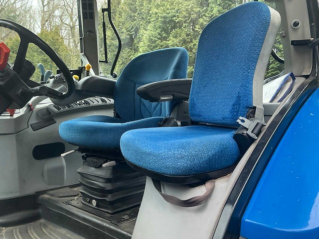 2006 new holland t6020 vierwielaangedreven landbouwtractor tst-60-l - afbeelding 22 van  46