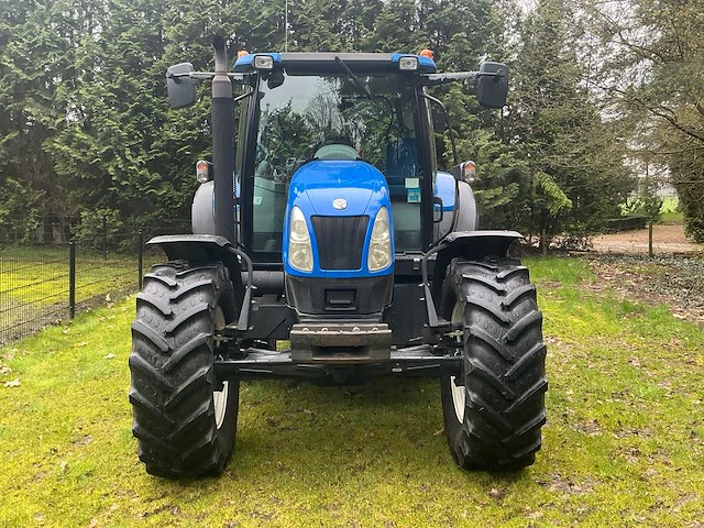 2006 new holland t6020 vierwielaangedreven landbouwtractor tst-60-l - afbeelding 23 van  46