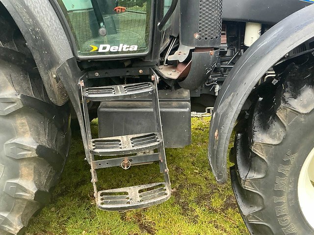 2006 new holland t6020 vierwielaangedreven landbouwtractor tst-60-l - afbeelding 9 van  46