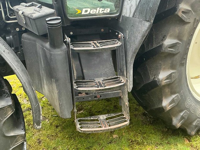 2006 new holland t6020 vierwielaangedreven landbouwtractor tst-60-l - afbeelding 16 van  46