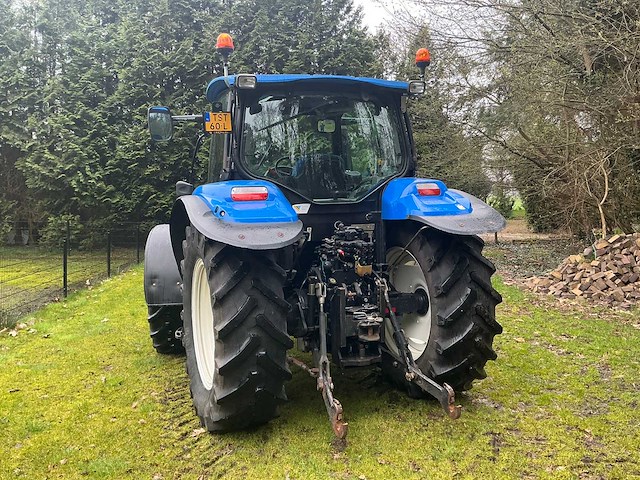2006 new holland t6020 vierwielaangedreven landbouwtractor - afbeelding 40 van  43
