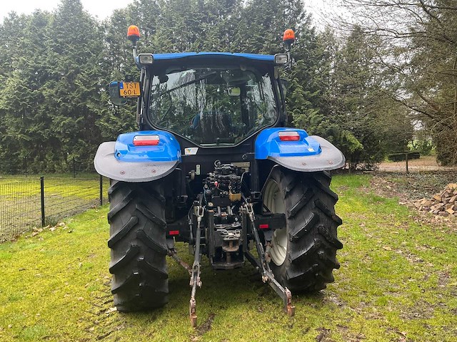 2006 new holland t6020 vierwielaangedreven landbouwtractor - afbeelding 41 van  43