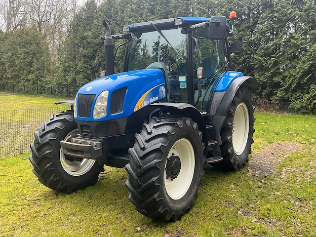 2006 new holland t6020 vierwielaangedreven landbouwtractor - afbeelding 42 van  43