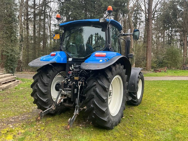 2006 new holland t6020 vierwielaangedreven landbouwtractor - afbeelding 43 van  43