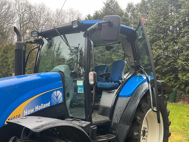 2006 new holland t6020 vierwielaangedreven landbouwtractor - afbeelding 21 van  33