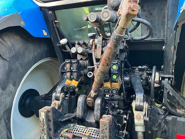 2006 new holland tm140 vierwielaangedreven landbouwtractor - afbeelding 19 van  40