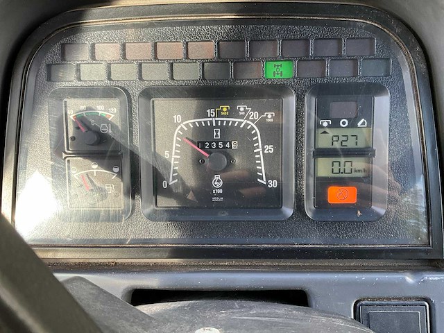 2006 new holland tm140 vierwielaangedreven landbouwtractor - afbeelding 32 van  40