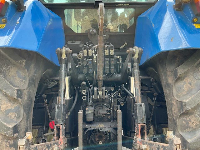 2006 new holland tvt 155 vierwielaangedreven landbouwtractor - afbeelding 4 van  32