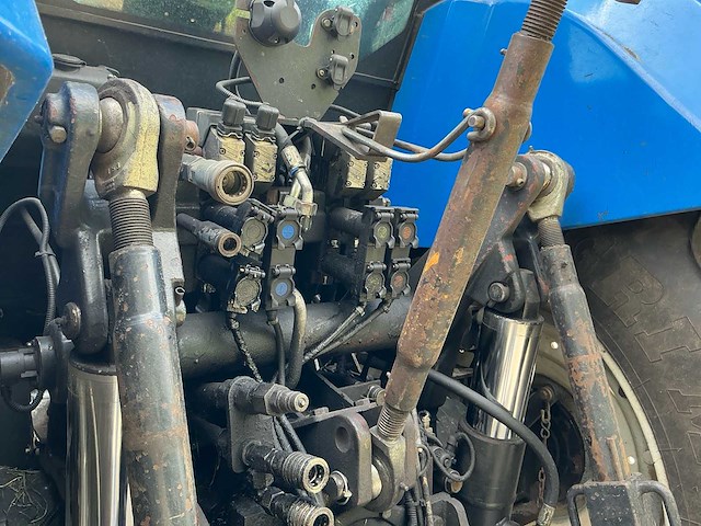 2006 new holland tvt 155 vierwielaangedreven landbouwtractor - afbeelding 5 van  32