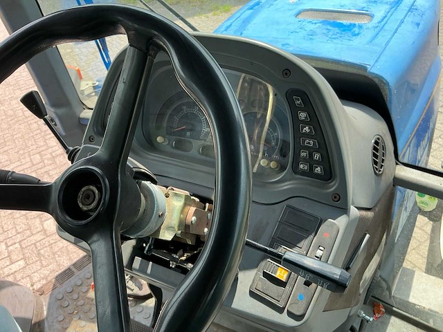 2006 new holland tvt 155 vierwielaangedreven landbouwtractor - afbeelding 19 van  32