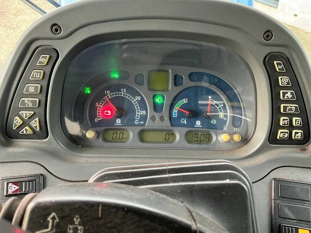 2006 new holland tvt155 vierwielaangedreven landbouwtractor - afbeelding 20 van  40