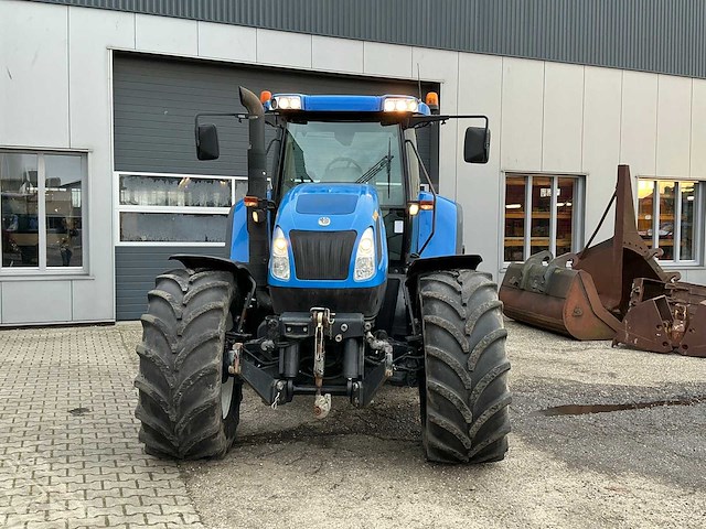 2006 new holland tvt155 vierwielaangedreven landbouwtractor - afbeelding 12 van  40