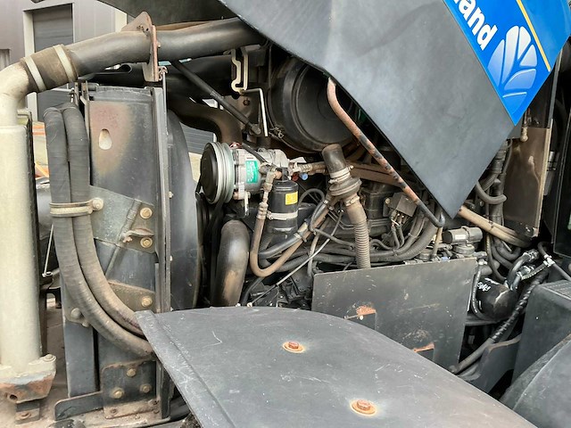 2006 new holland tvt155 vierwielaangedreven landbouwtractor - afbeelding 32 van  40