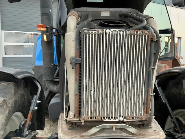 2006 new holland tvt155 vierwielaangedreven landbouwtractor - afbeelding 33 van  40