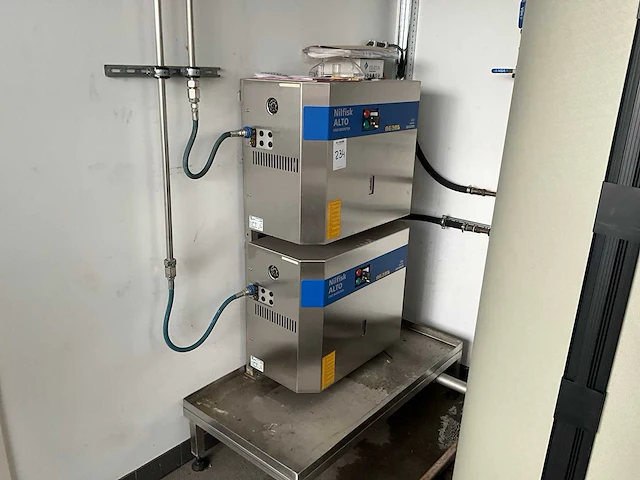 2006 nilfisk alto uno booster hogedruk unit (2x) - afbeelding 1 van  10