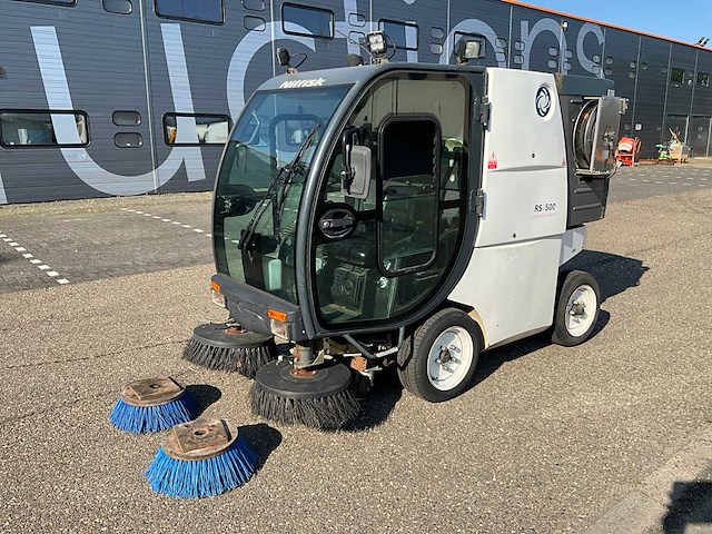 2006 nilfisk rs500 hydrostatische veegmachine - afbeelding 1 van  28