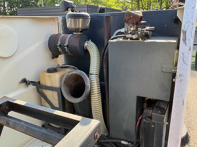 2006 nilfisk rs500 hydrostatische veegmachine - afbeelding 22 van  28