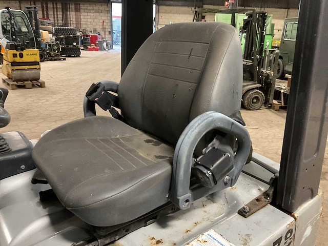 2006 nissan 1n1l180 vorkheftruck - afbeelding 1 van  13