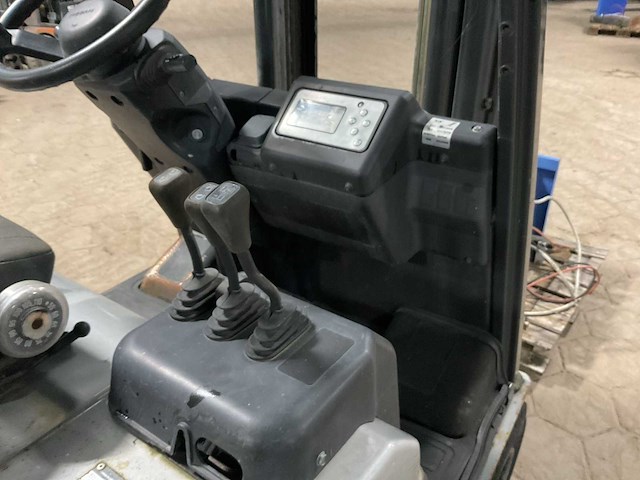 2006 nissan 1n1l180 vorkheftruck - afbeelding 5 van  13