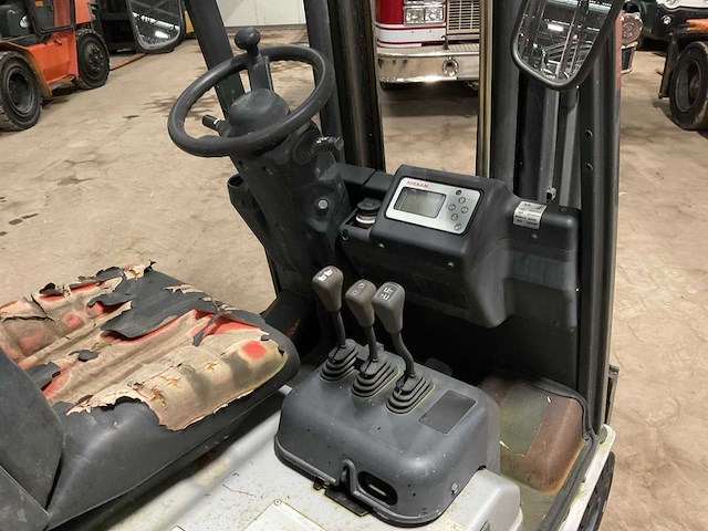 2006 nissan 1n1l18q vorkheftruck - afbeelding 3 van  15