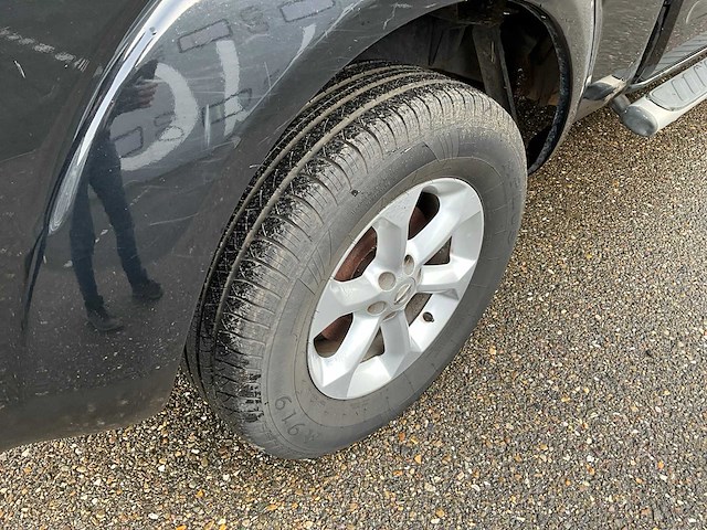 2006 nissan navara 2.5 bedrijfswagen 70-bx-nk - afbeelding 3 van  29