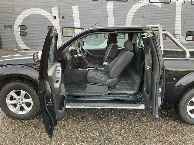 2006 nissan navara 2.5 bedrijfswagen 70-bx-nk - afbeelding 10 van  29
