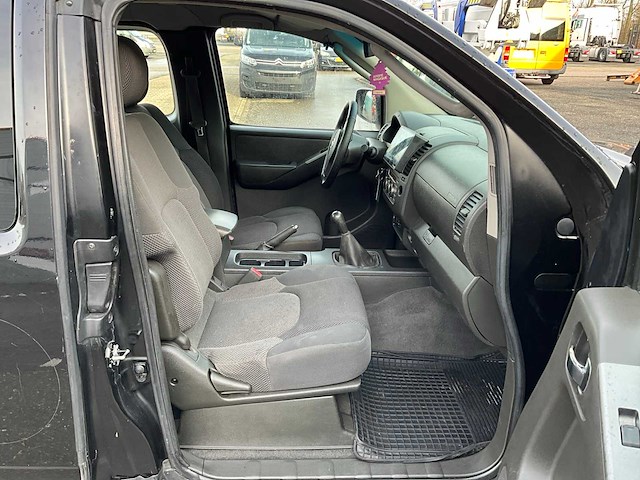 2006 nissan navara 2.5 bedrijfswagen 70-bx-nk - afbeelding 17 van  29