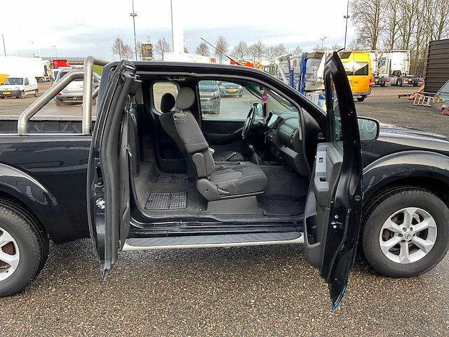 2006 nissan navara 2.5 bedrijfswagen 70-bx-nk - afbeelding 18 van  29