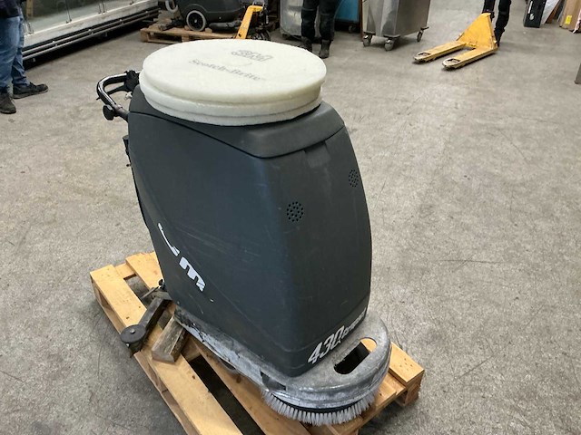 2006 omm 430 compact vloerreiniger - afbeelding 4 van  6