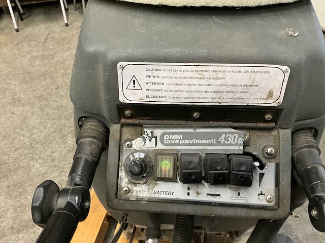2006 omm 430 compact vloerreiniger - afbeelding 6 van  6