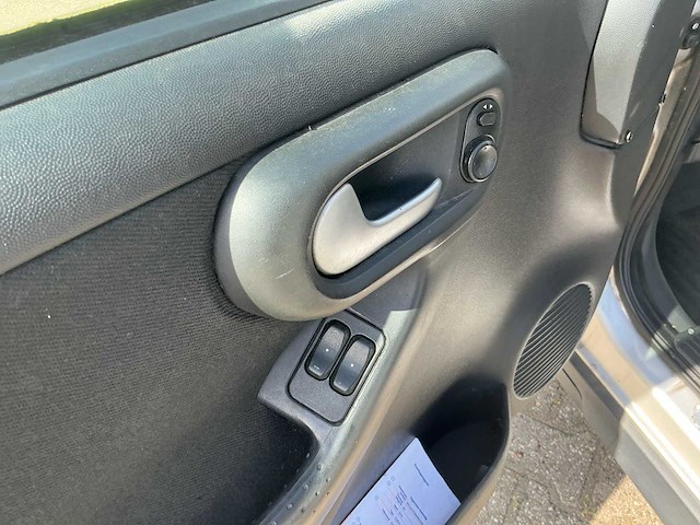 2006 opel corsa 1.2-16v silverline personenauto - afbeelding 6 van  28