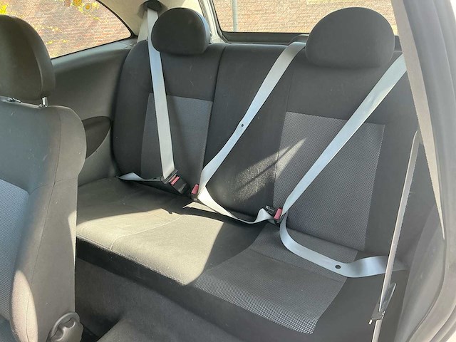 2006 opel corsa 1.2-16v silverline personenauto - afbeelding 18 van  28