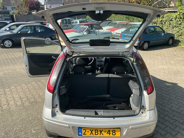 2006 opel corsa 1.2-16v silverline personenauto - afbeelding 19 van  28