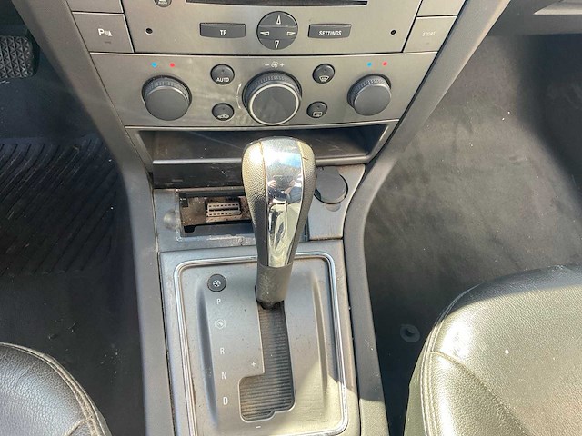 2006 opel signum 3.0 v6 cdti sport personenauto - afbeelding 14 van  26