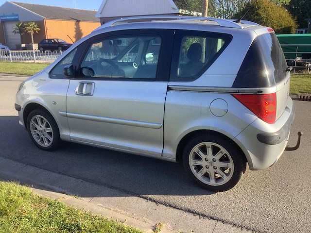 2006 peugeot 1007 1.6-16v sesam sporty personenauto - afbeelding 4 van  5