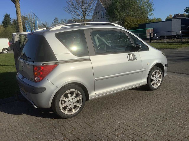 2006 peugeot 1007 1.6-16v sesam sporty personenauto - afbeelding 3 van  5