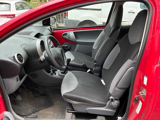 2006 peugeot 107 1.0-12v xr personenauto - afbeelding 14 van  16