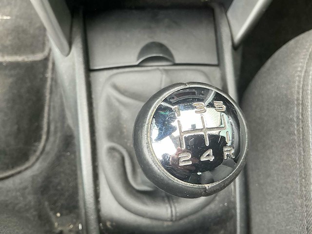 2006 peugeot 207 1.4-16v xs pack personenauto - afbeelding 6 van  31