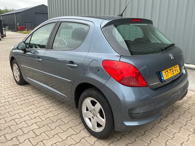 2006 peugeot 207 1.4-16v xs pack personenauto - afbeelding 27 van  31